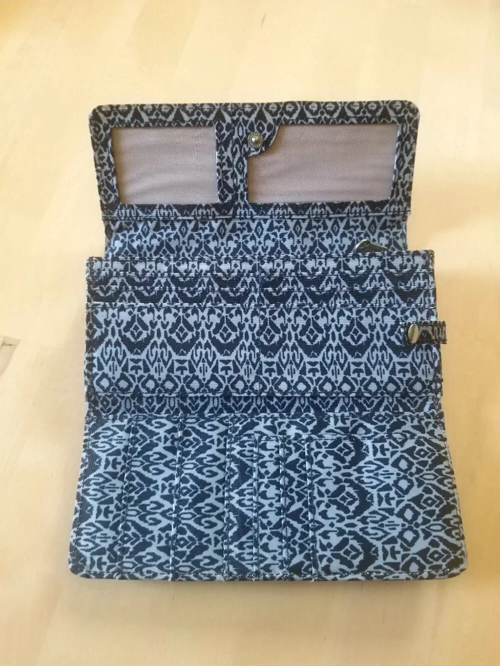 Kipling Wallet - Picture 6 of 9